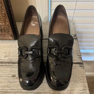 Elegant Black Loafers for Women